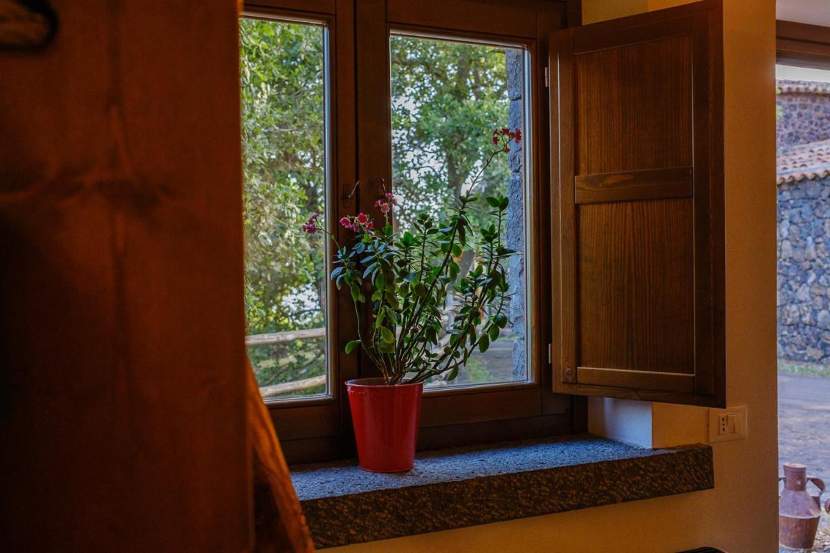 Il Giardino Di Efesto Villa Бианкавила Екстериор снимка